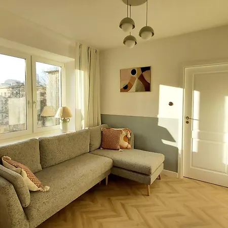 Olive Garden Center Apartment *