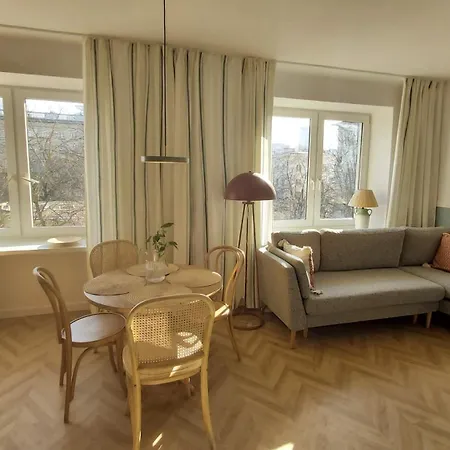 Olive Garden Center Apartment Warsaw