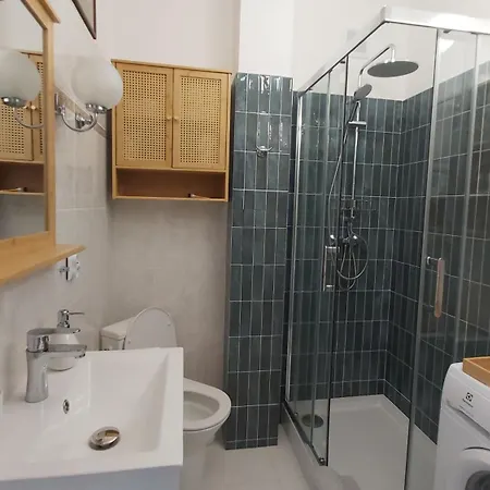 Olive Garden Center Apartment