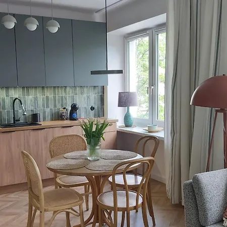Olive Garden Center Apartment *